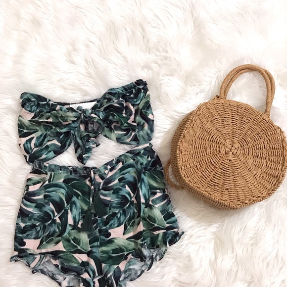 SOLD //  ‘RESORT’ Palms 2 Piece Se - Picture 2 of 6